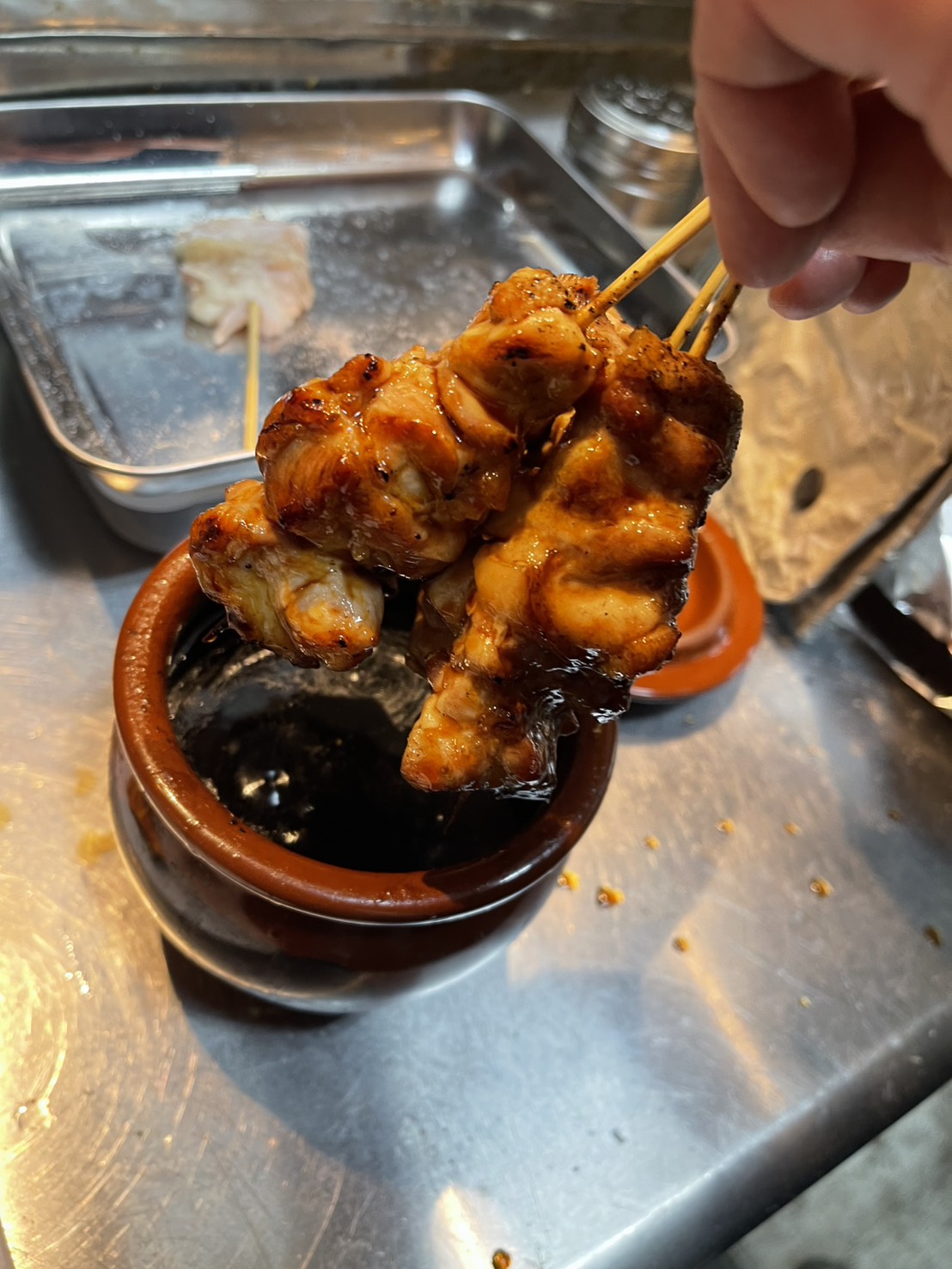 自家製ダレに漬けた焼き鳥